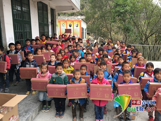 支教随笔:大山深处的孩子有个彩色的梦