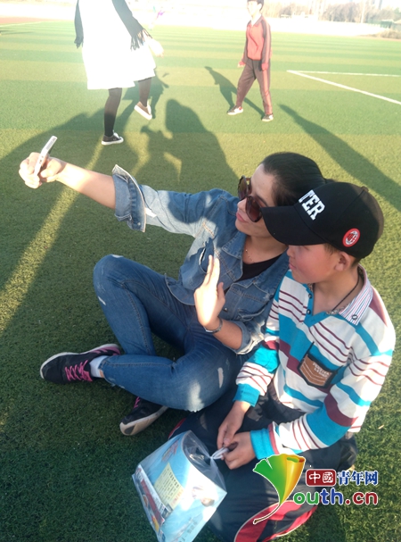 ��Ȫ��־Ը�������Сѧ��С���ݡ����ĺ�Ӱ�������Ҳ������ ��ͼ