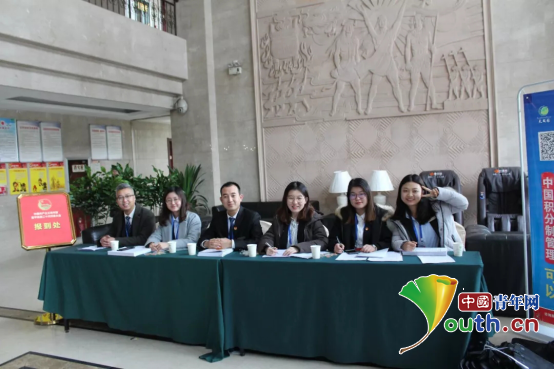 西北大学第20届研支团成员助力共青团陕西省富平县委第二十次代表大会召开。
