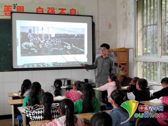 南京理工大学研支团在贞丰县沙坪镇郭凡小学和六丰小学举行了“勿忘国耻 强我中华”主题班会。 南京理工大学研支团在贞丰县沙坪镇郭凡小学和六丰小学举行了“勿忘国耻 强我中华”主题班会。