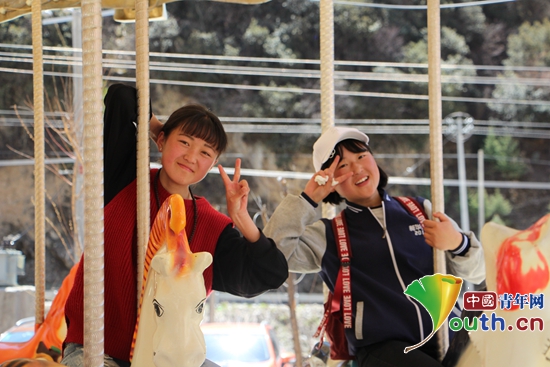 图为在春游中快乐的学生。沈彬彬 供图 图为在春游中快乐的学生。沈彬彬 供图