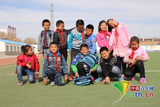 ͼΪ���ײ�����ѧУ�ĺ����ǡ������� ��ͼ